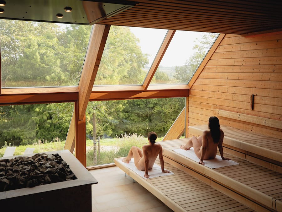 Couples treatment rooms, sauna, hot tub, steam room, hot springs