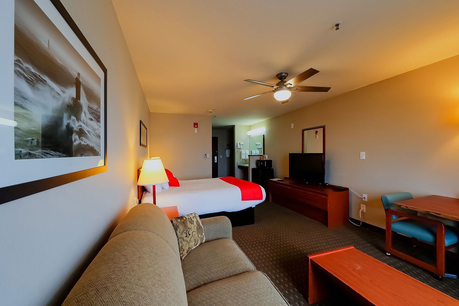 Desk, iron/ironing board, free WiFi, bed sheets