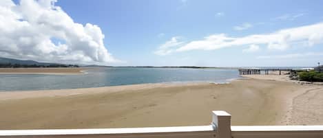 Suite de lujo, 1 cama King size, hidromasaje, vista al océano | Vista a la playa o el mar