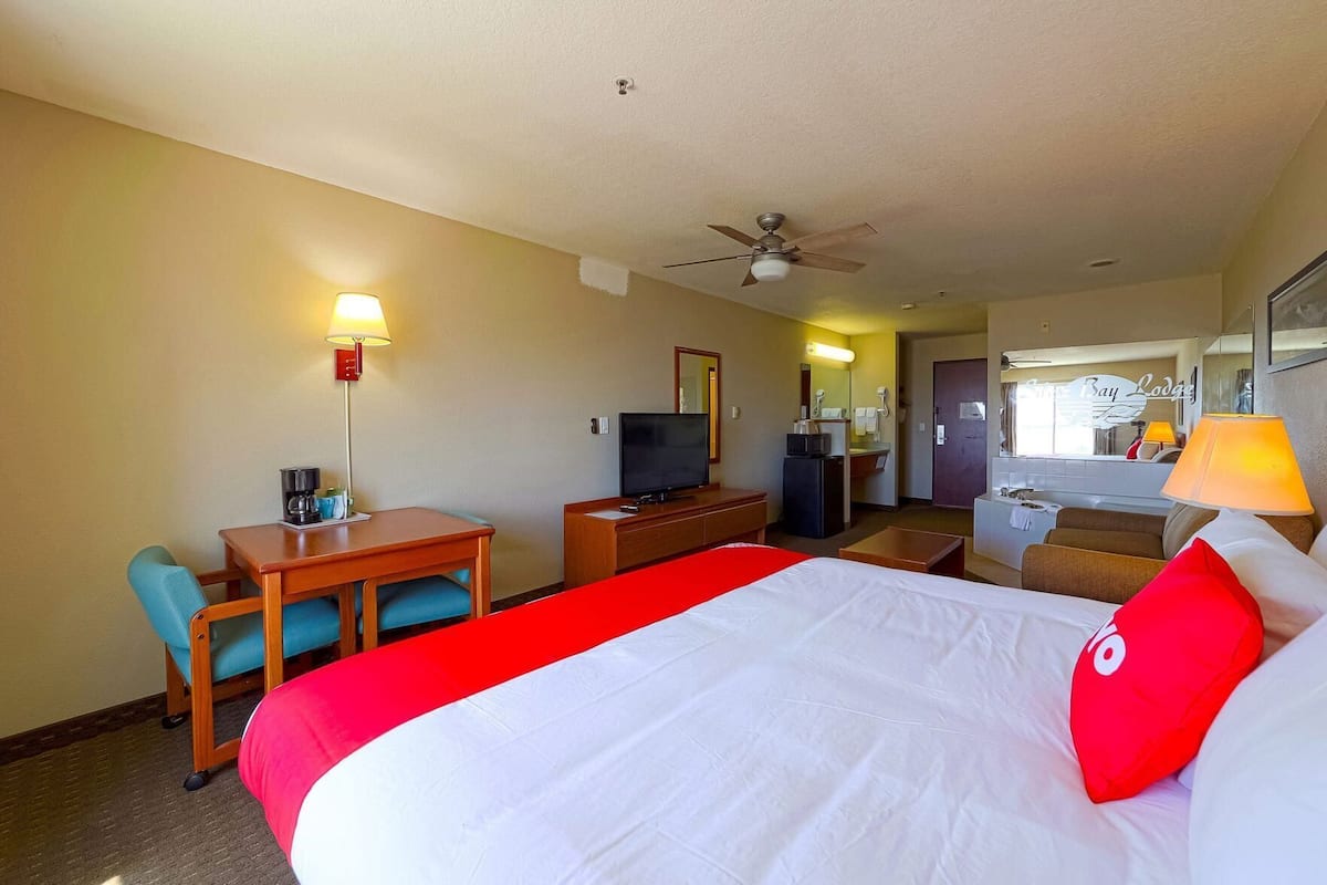 Desk, iron/ironing board, free WiFi, bed sheets