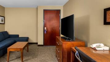 Desk, iron/ironing board, free WiFi, bed sheets