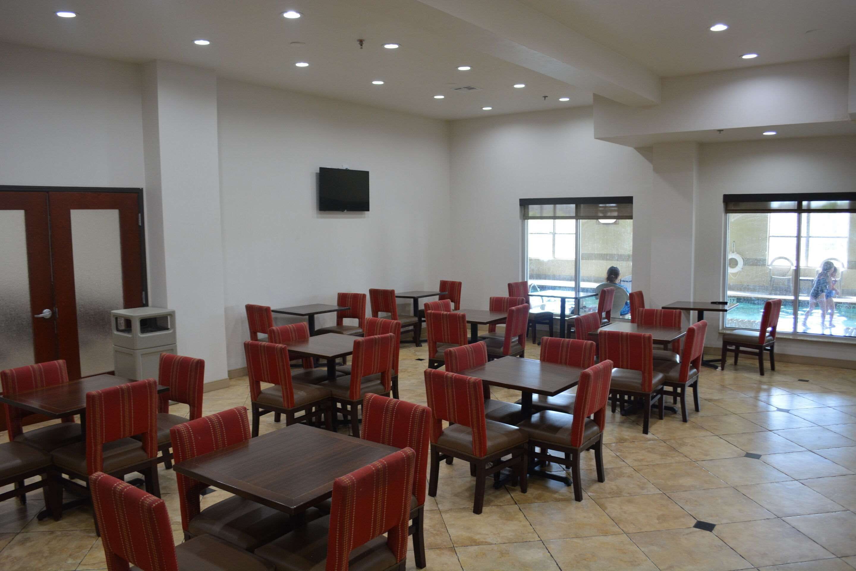 Sudah termasuk sarapan prasmanan