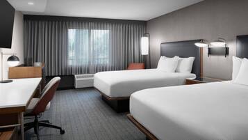 1 Schlafzimmer, hochwertige Bettwaren, Schreibtisch