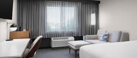 1 bedroom, premium bedding, desk, laptop workspace