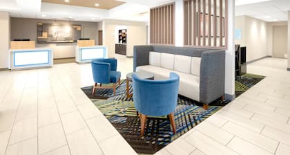 Holiday Inn Express & Suites Marysville by IHG
