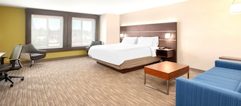 Holiday Inn Express & Suites Marysville by IHG