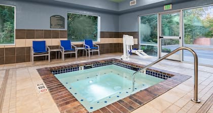 Holiday Inn Express & Suites Marysville by IHG