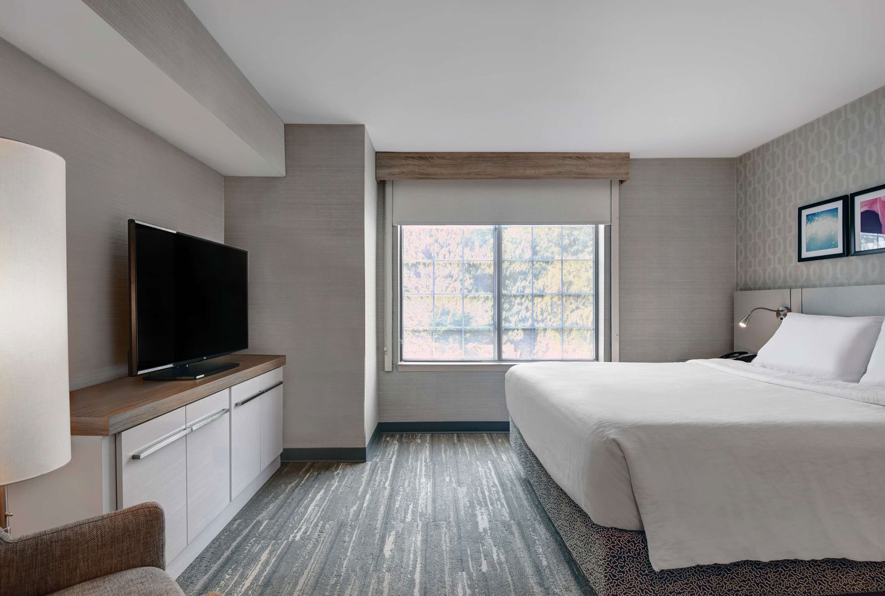 Hypo-allergenic bedding, in-room safe, desk, laptop workspace