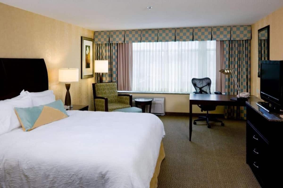 In-room safe, desk, iron/ironing board, free cribs/infant beds