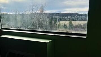 Habitación individual clásica, 2 camas Queen size | Vista a la montaña