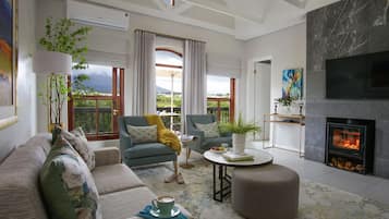Superior Suite | Living area | LED TV
