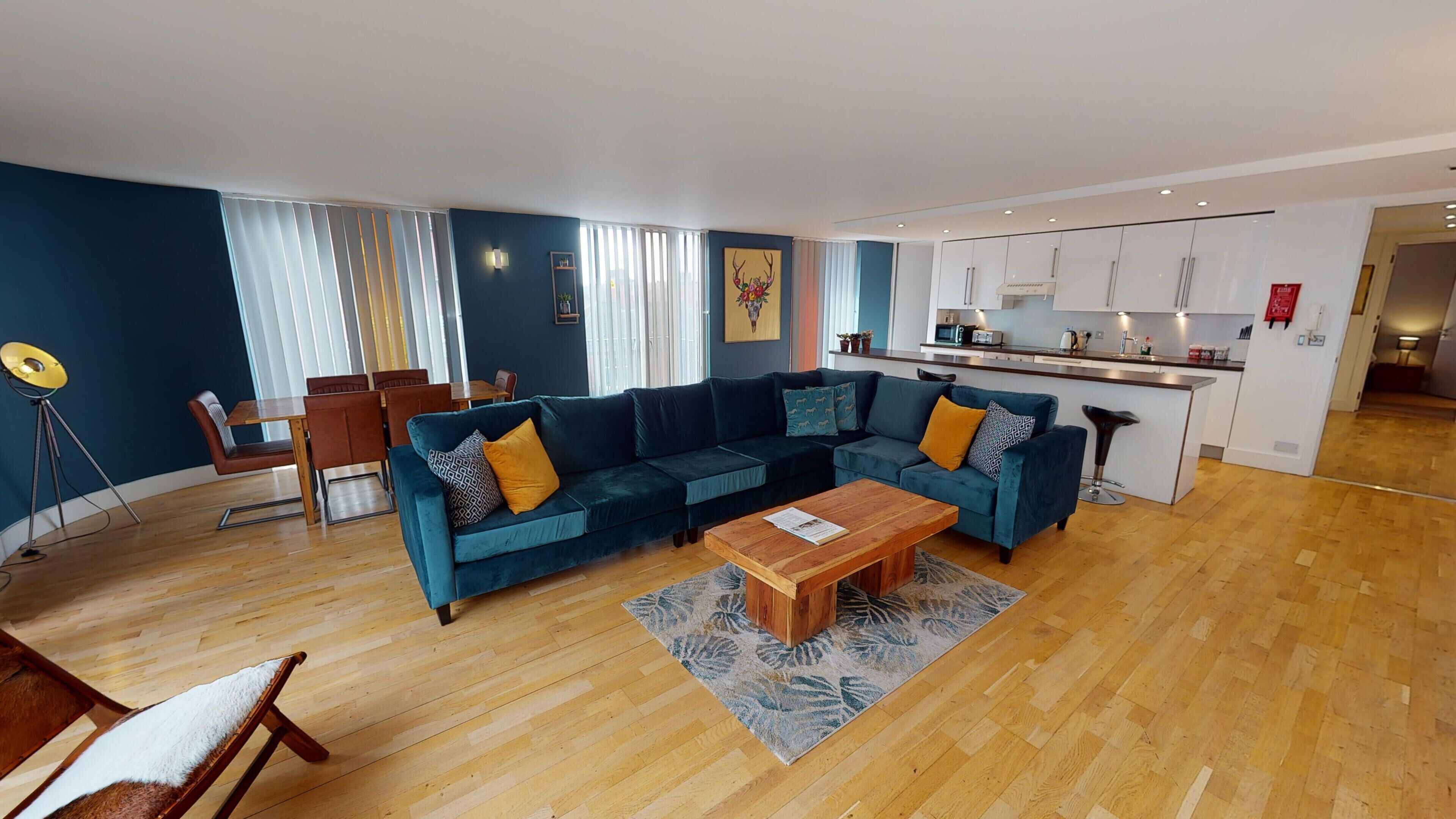 Apartment, 2 Bedrooms (6 Person) | Ruang tamu | TV skrin rata 