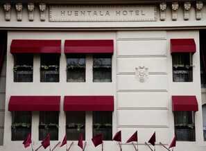 Front of property - Huentala Hotel (Mendoza)