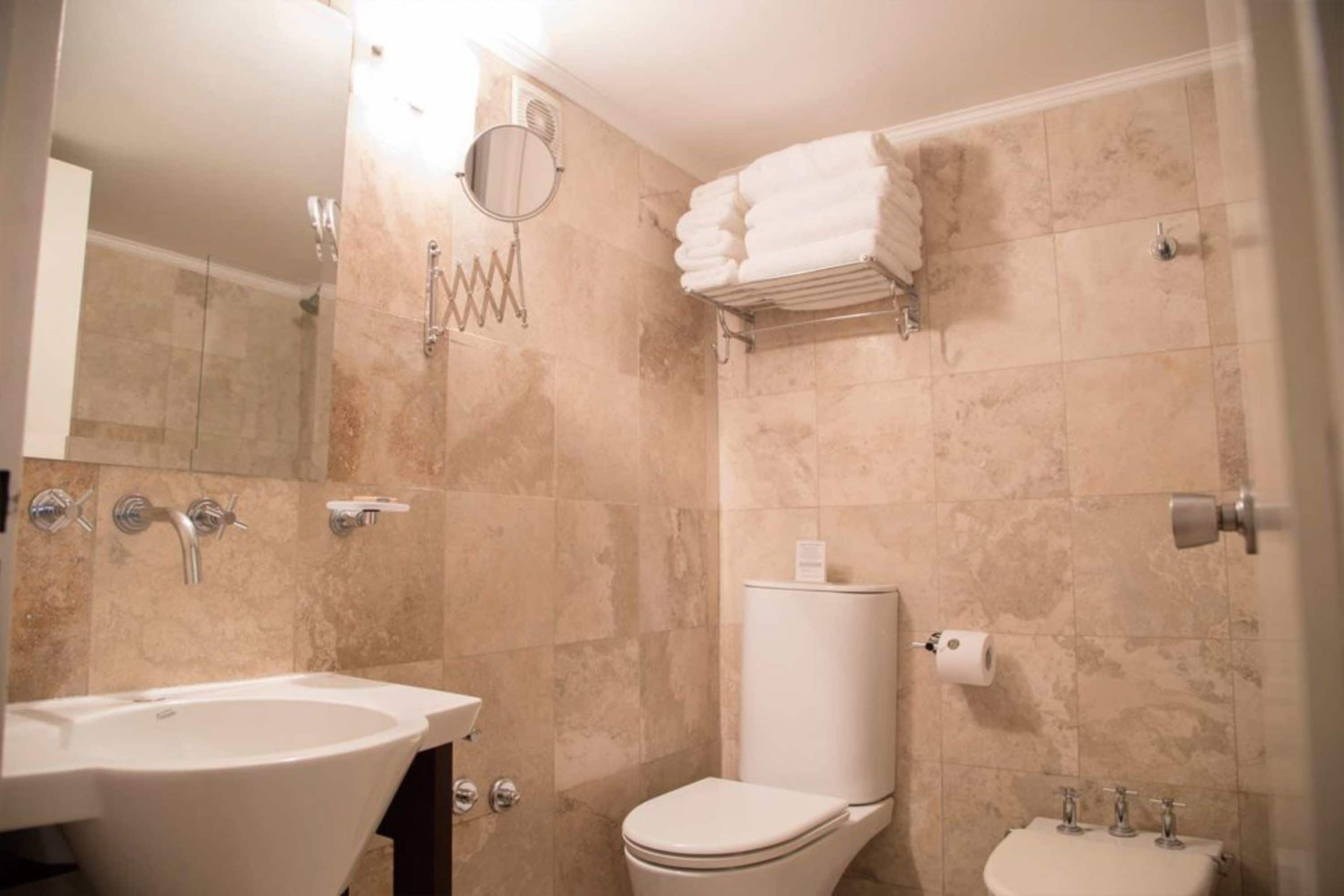 Photo - Huentala Hotel