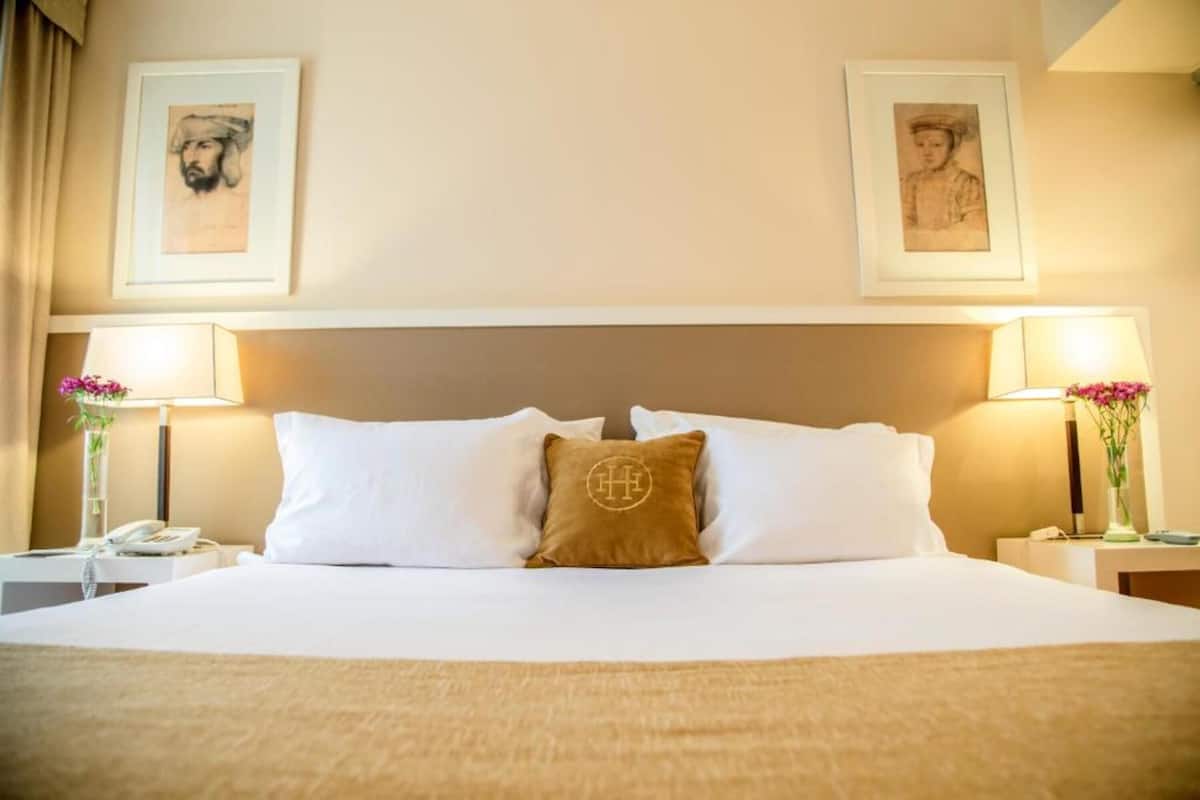 premium bedding, down duvets, pillow-top beds, minibar