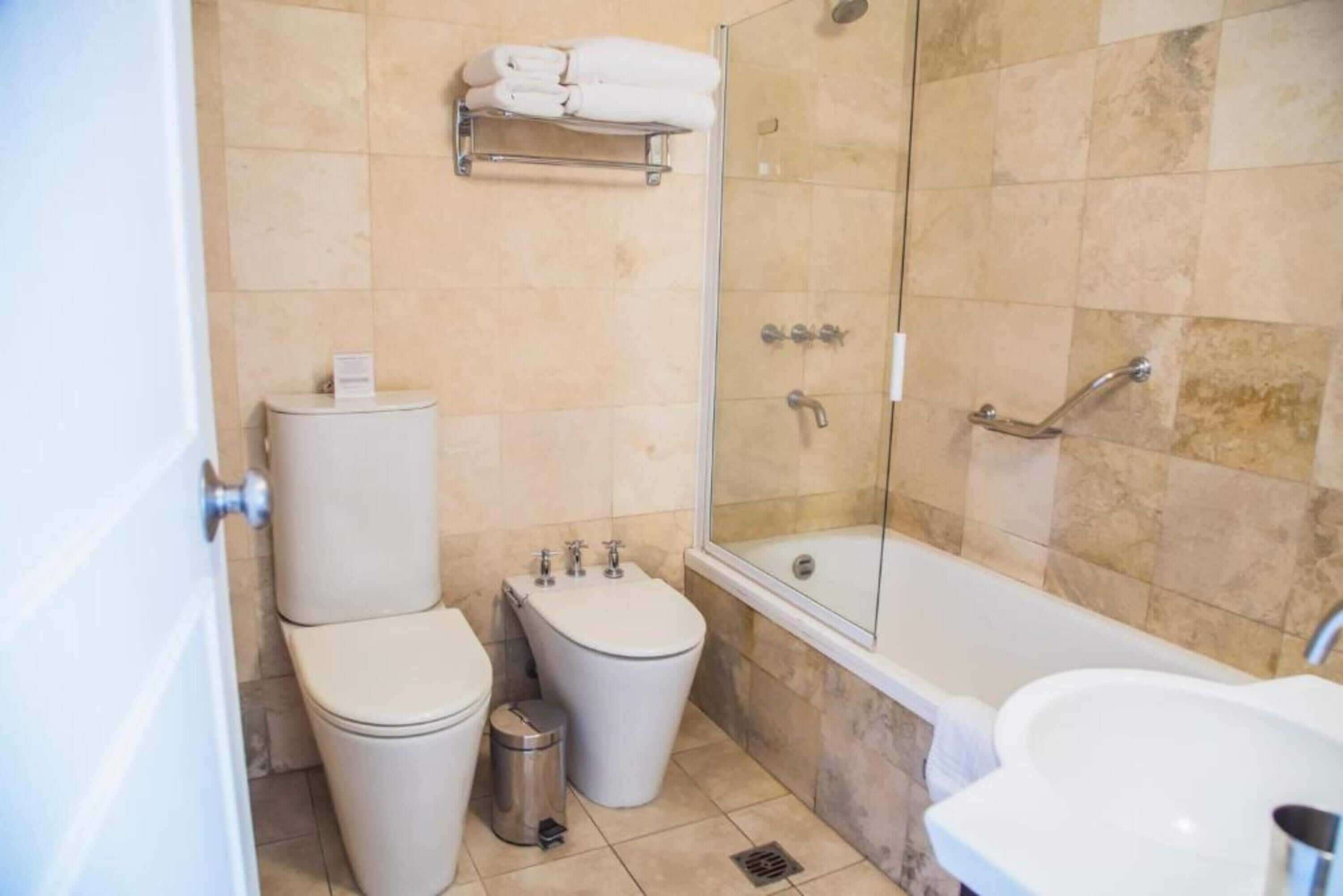 shower, rainfall showerhead, hair dryer, bidet