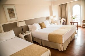 Standard Triple Room | Premium bedding, down comforters, pillowtop beds, minibar - Huentala Hotel (Mendoza)