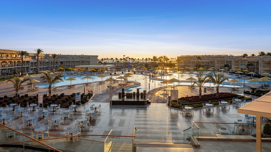 Pickalbatros Royal Moderna Sharm & Aqua Park