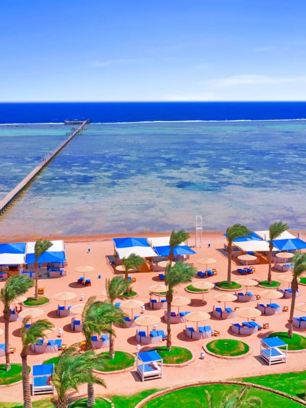 Playa privada, buceo y bar en la playa