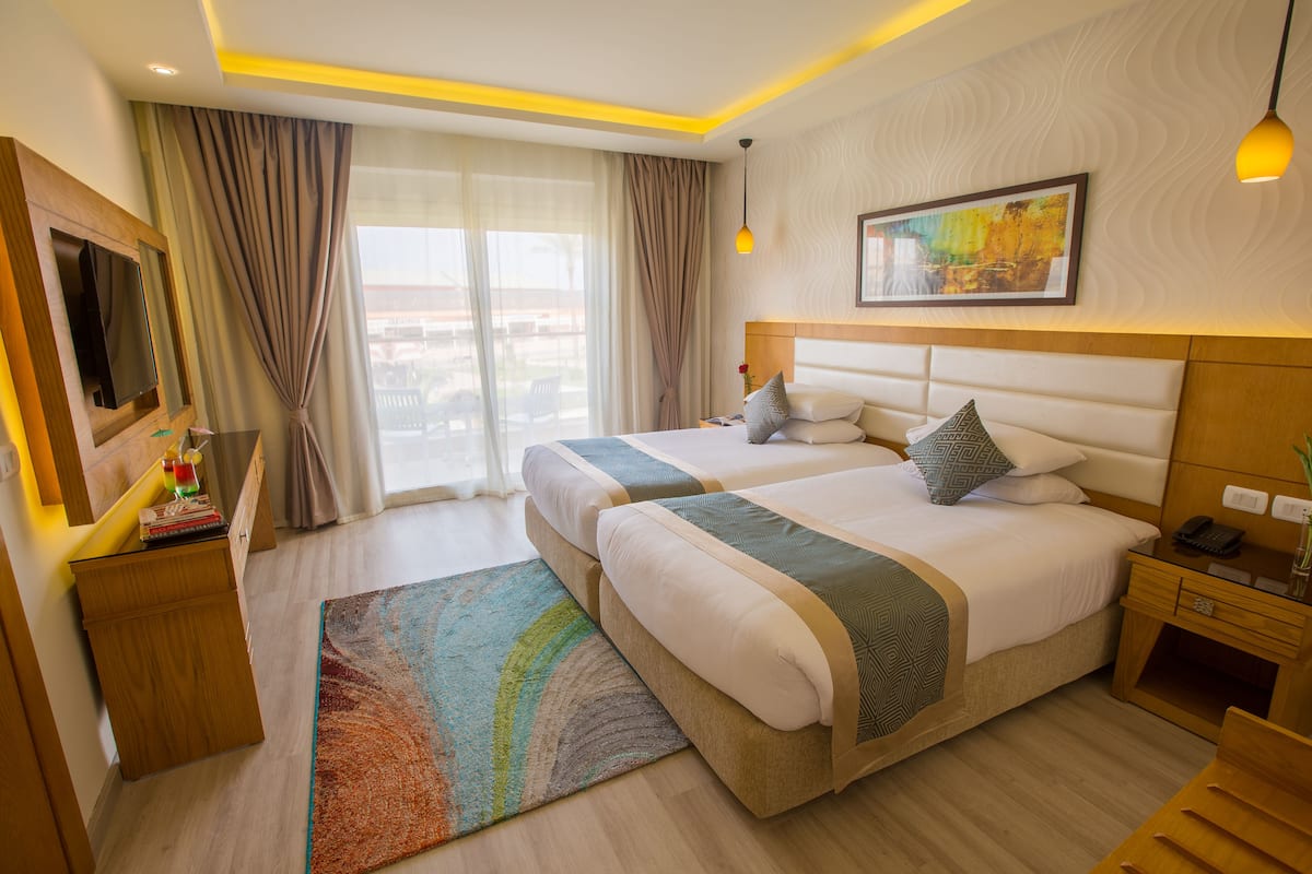 Minibar, in-room safe, desk, soundproofing
