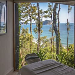 Couples treatment rooms, sauna, hot tub, body treatments, mud baths