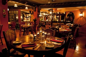 Bar (on property) - Parador Nature Resort and Spa (Quepos)