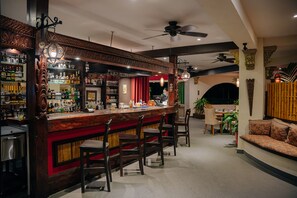 Breakfast, lunch and dinner served  - Parador Nature Resort and Spa (Quepos)