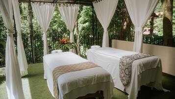 Couples treatment rooms, sauna, hot tub, body treatments, mud baths