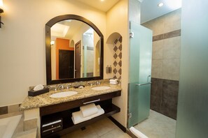 Vista Suite | Bathroom