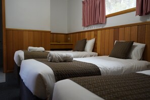 Family Room, Non Smoking, Jetted Tub (FAMS - 2 B'Room Family Rm)