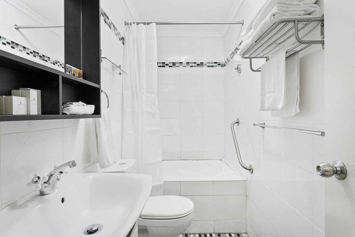 Comfort Inn & Suites Burwood
