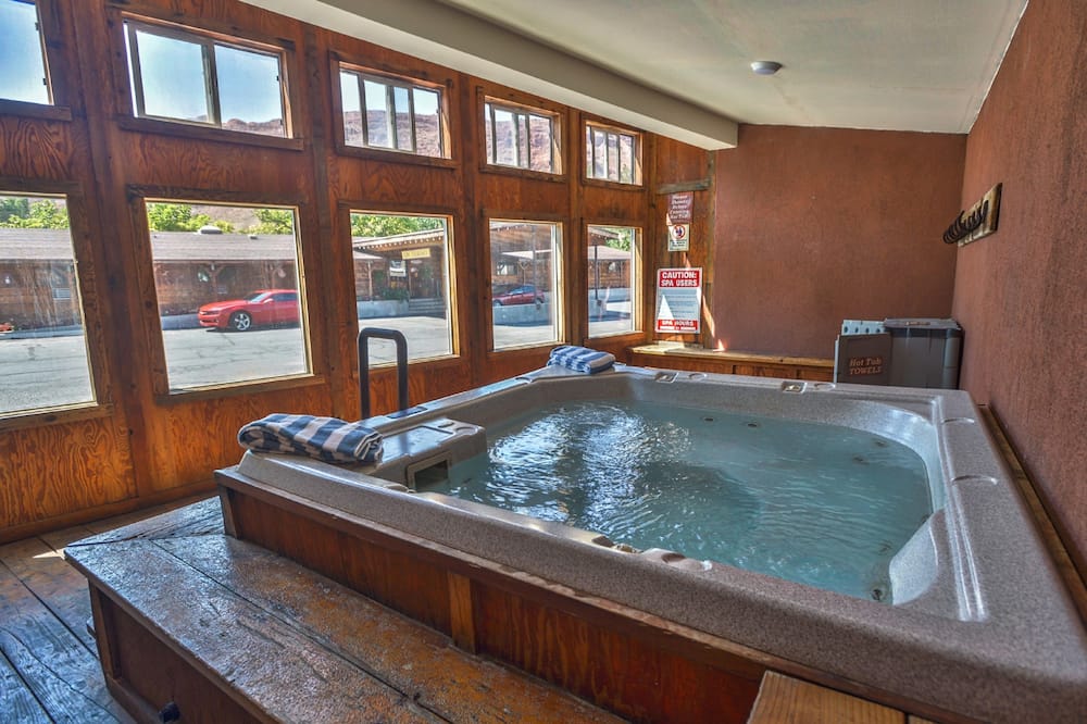 Red Stone Inn
