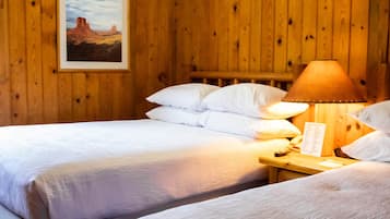 Standard Room, 2 Double Beds (No Pets) | ๊ฐ์ค ๋ด ๊ธ๊ณ , ๋ค๋ฆฌ๋ฏธ/๋ค๋ฆฌ๋ฏธํ, ๋ฌด๋ฃ WiFi, ์นจ๋ ์ํธ