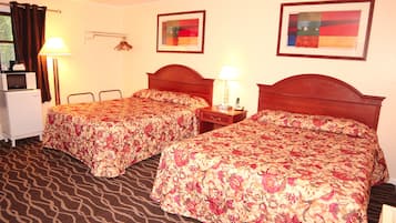 Escrivaninha, ferros/tábuas de passar roupa, berços (sobretaxa)