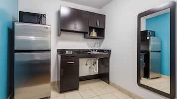 Full-size fridge, microwave