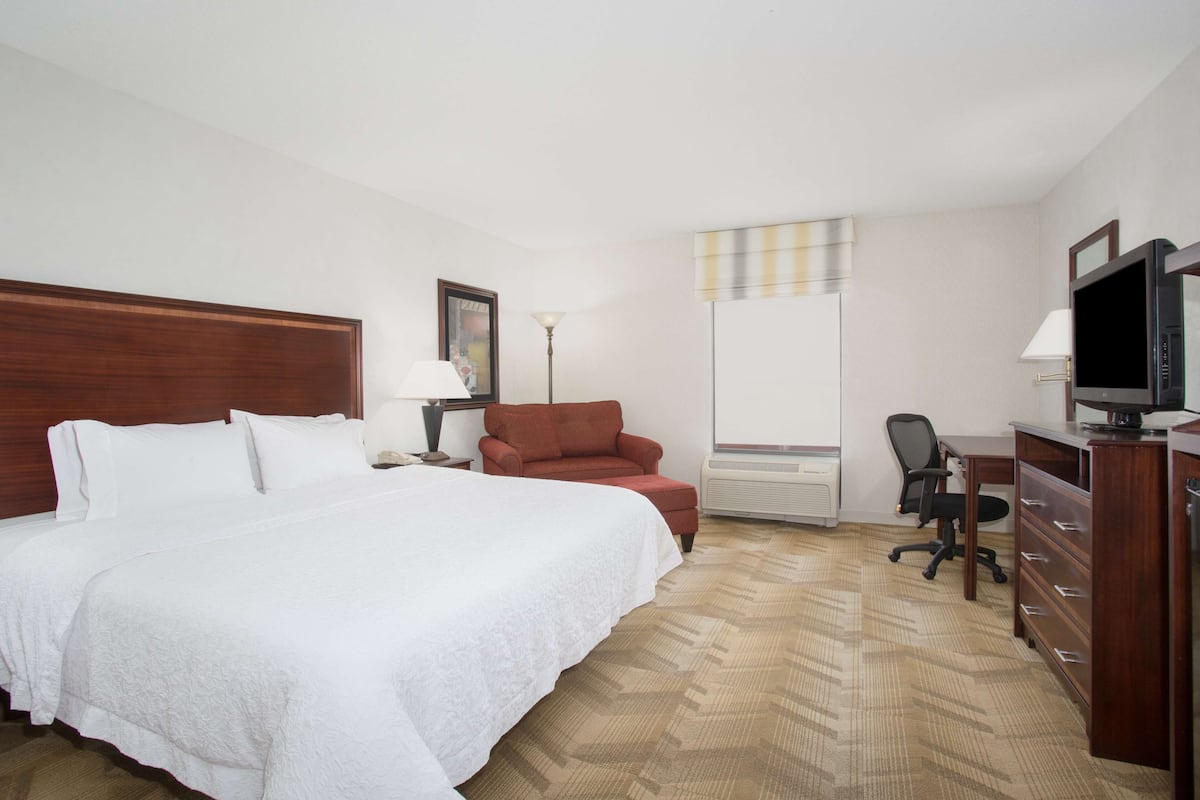 1 bedroom, iron/ironing board, free rollaway beds, free WiFi