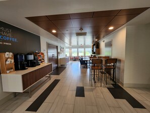 Free buffet breakfast 
