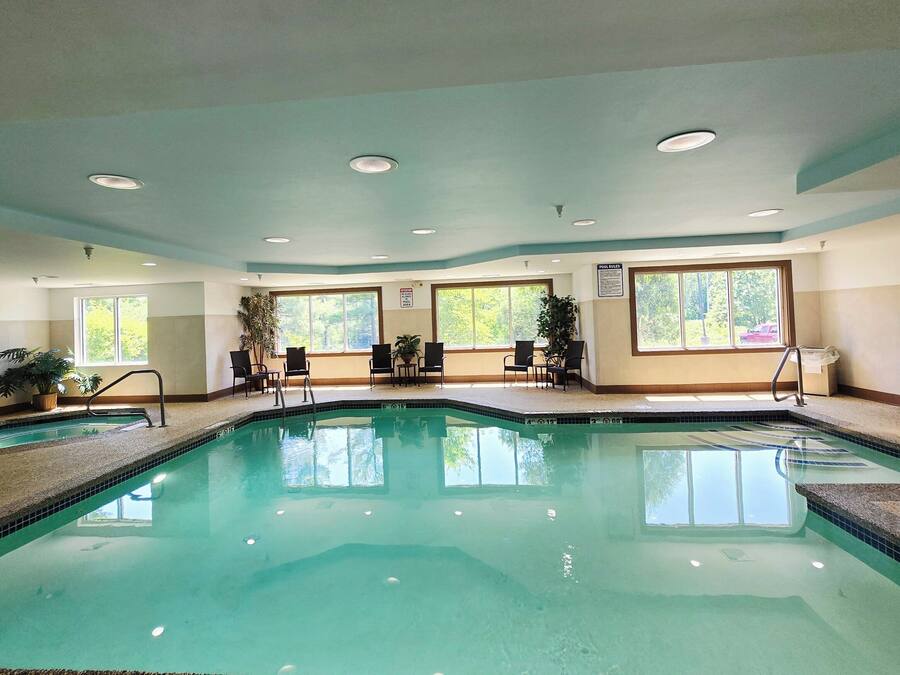 Indendørs pool