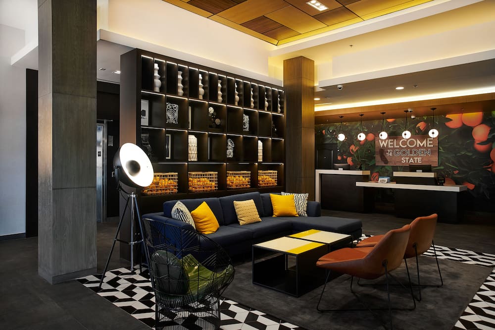 Hampton Inn & Suites Los Angeles/Sherman Oaks