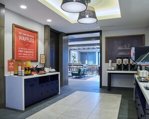 Petit déjeuner buffet compris tous les jours