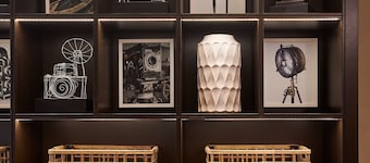 Hampton Inn & Suites Los Angeles/Sherman Oaks