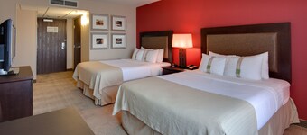 Holiday Inn & Suites Bakersfield by IHG