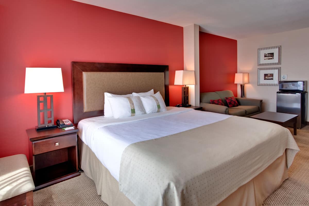 Desk, blackout drapes, iron/ironing board, free WiFi
