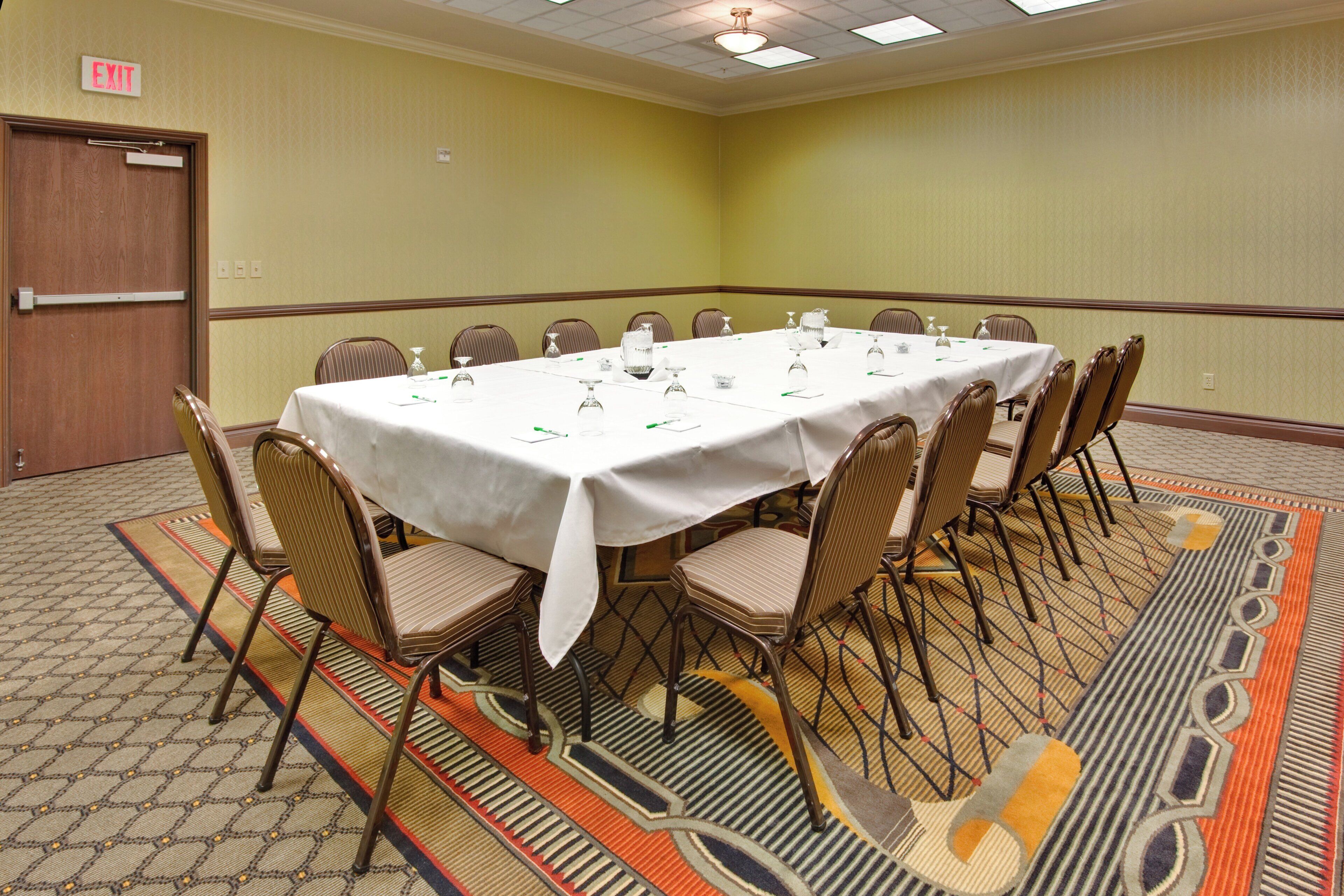 Foto - Holiday Inn & Suites Bakersfield by IHG