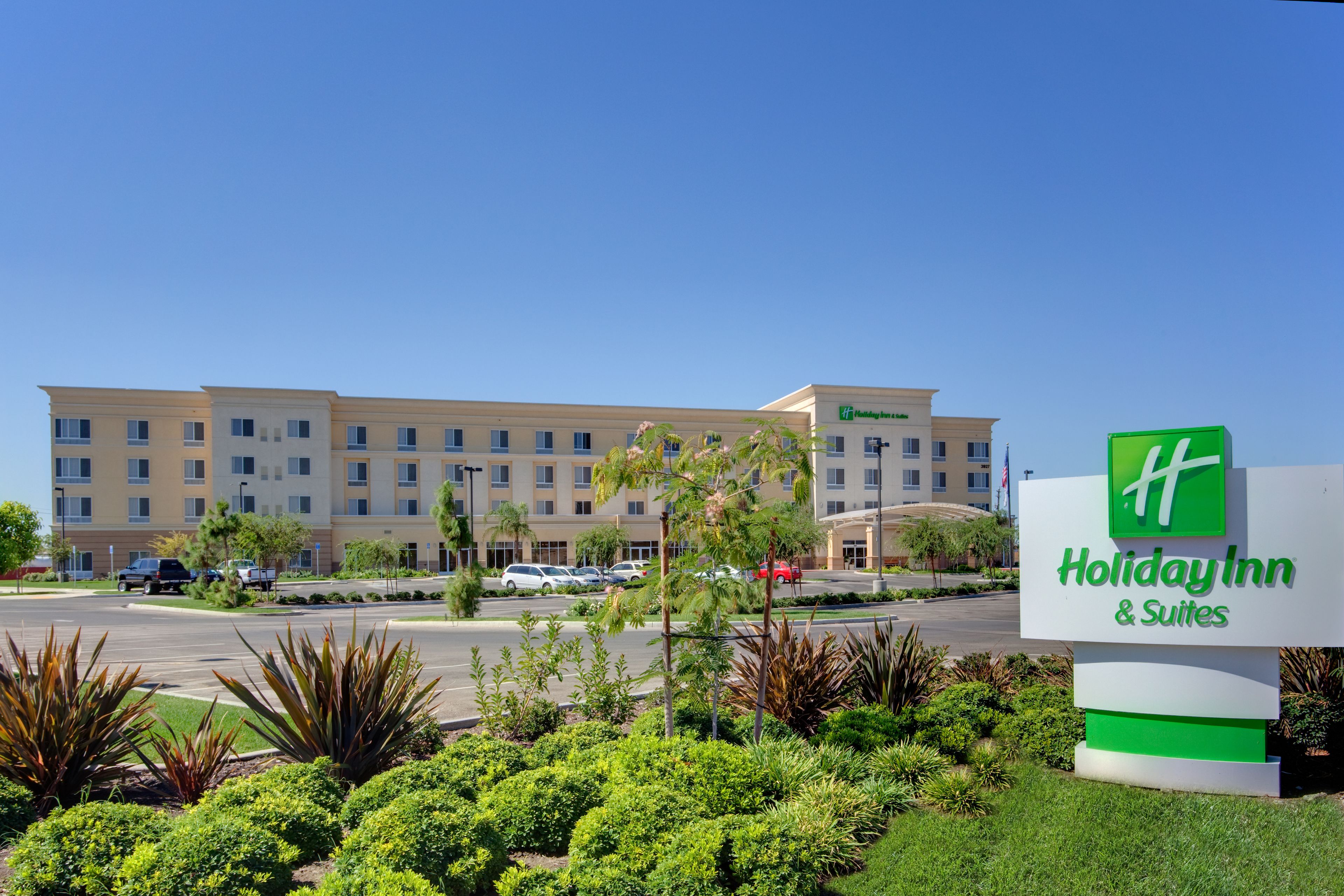Photo - Holiday Inn & Suites Bakersfield by IHG