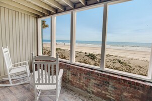 Oceanfront Dunes King Room | Beach/ocean view