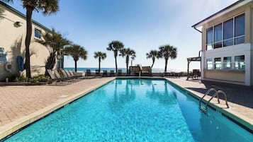 Seasonal outdoor pool