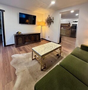 Living area - The Burgundy (Big Bear Lake)
