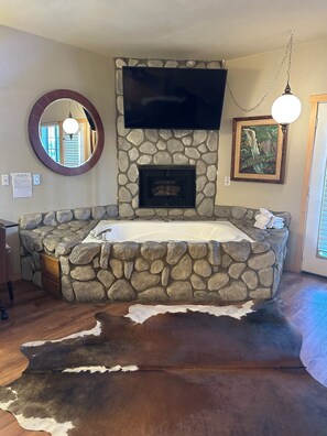 Studio Suite | Living area