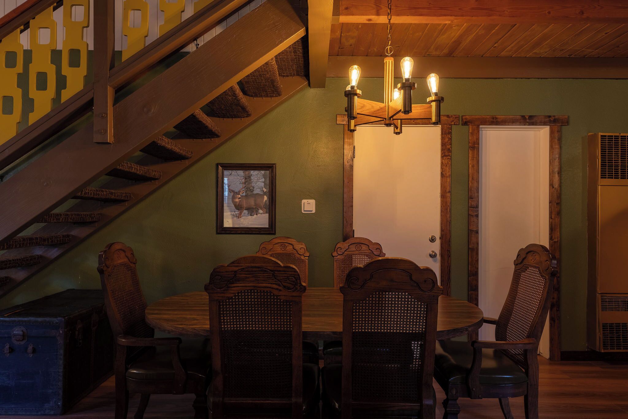Loft familial | Aire de séjour | Téléviseur de 25 po avec télévision par câble